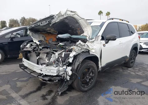 2024 Subaru Forester Wilderness z USA, uszkodzony, nr VIN JF2SKAHC0RH527768